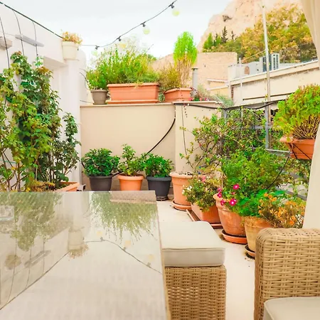 The Acropolis House Of Flowers~private Roof Garden Vakantiehuis Athene